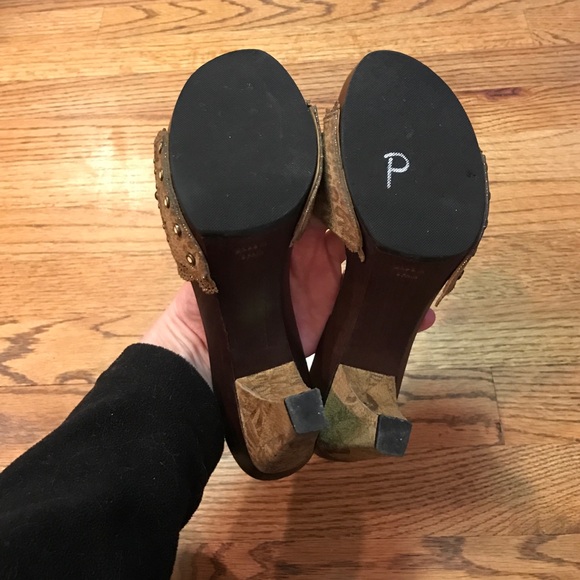 STUART WEITZMAN Leopard Print Sandal - Picture 4 of 5